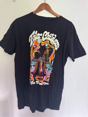 Tyler Childers Band Graphic Tee with Colorful Psychedelic